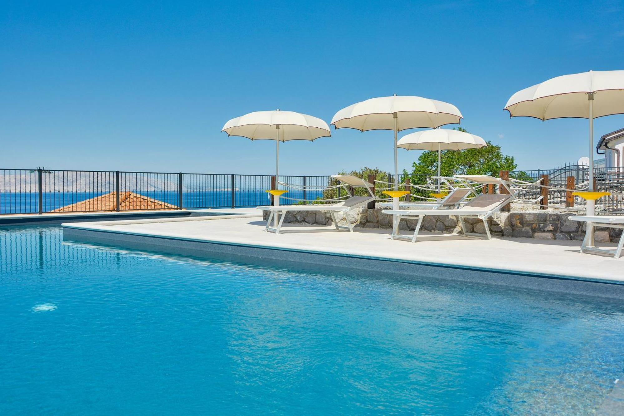 Sea View Apartment สเวติยูไร ภายนอก รูปภาพ