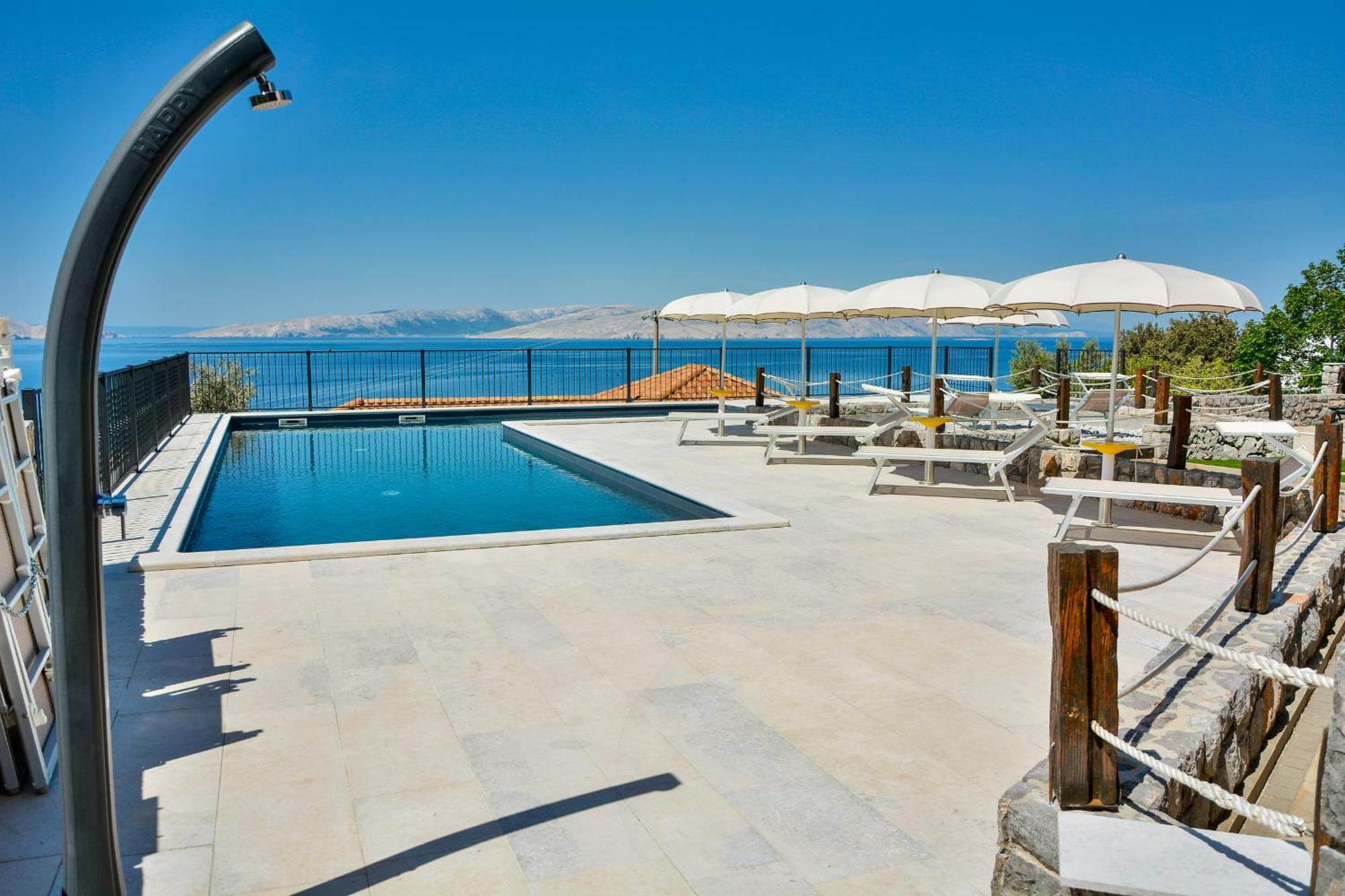 Sea View Apartment สเวติยูไร ภายนอก รูปภาพ