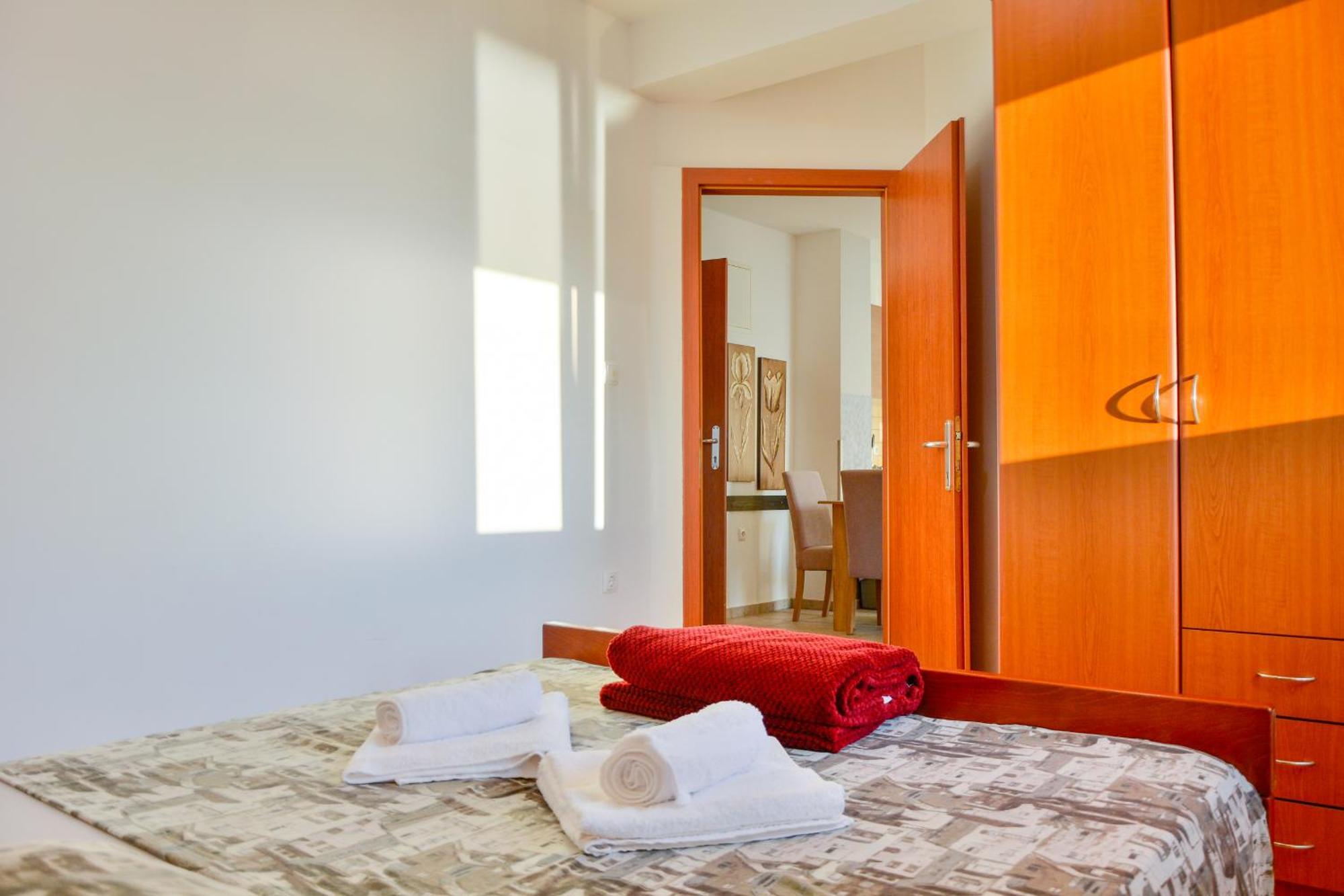 Sea View Apartment สเวติยูไร ภายนอก รูปภาพ
