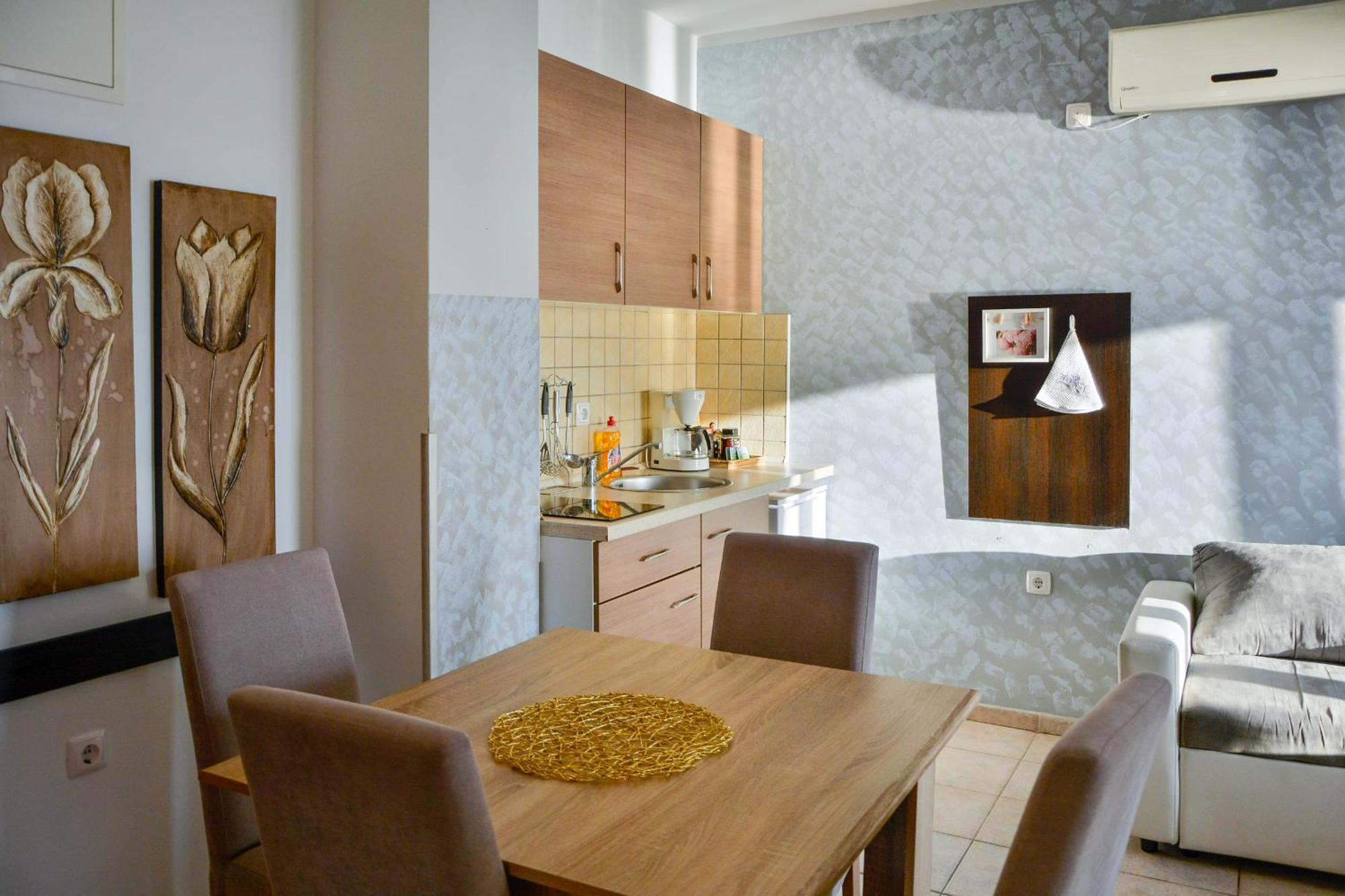 Sea View Apartment สเวติยูไร ภายนอก รูปภาพ