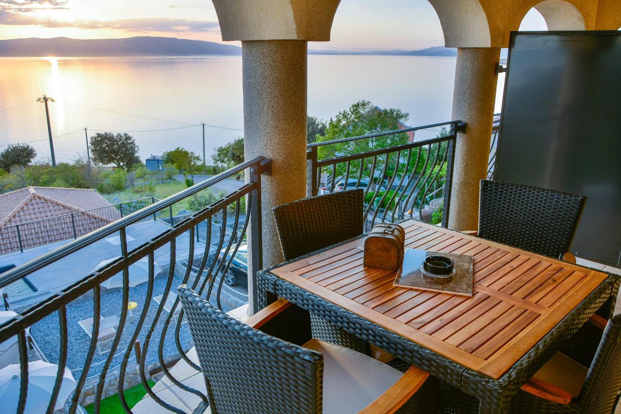 Sea View Apartment สเวติยูไร ภายนอก รูปภาพ