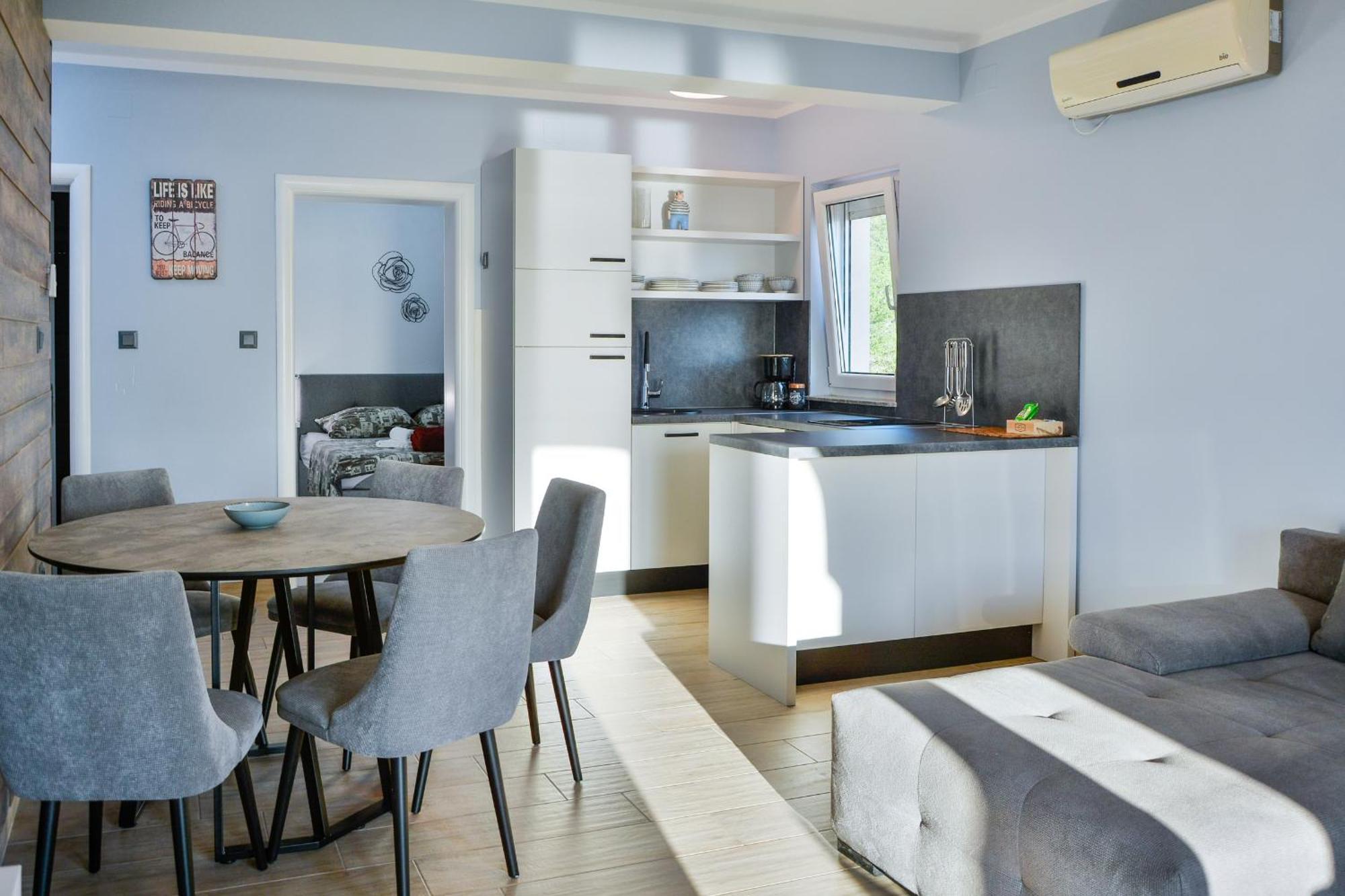 Sea View Apartment สเวติยูไร ภายนอก รูปภาพ