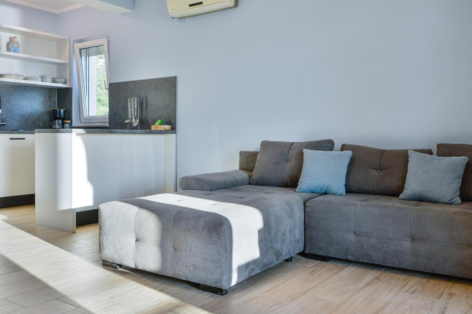 Sea View Apartment สเวติยูไร ภายนอก รูปภาพ