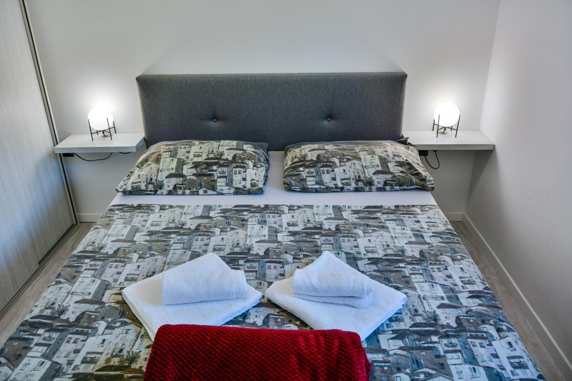 Sea View Apartment สเวติยูไร ภายนอก รูปภาพ