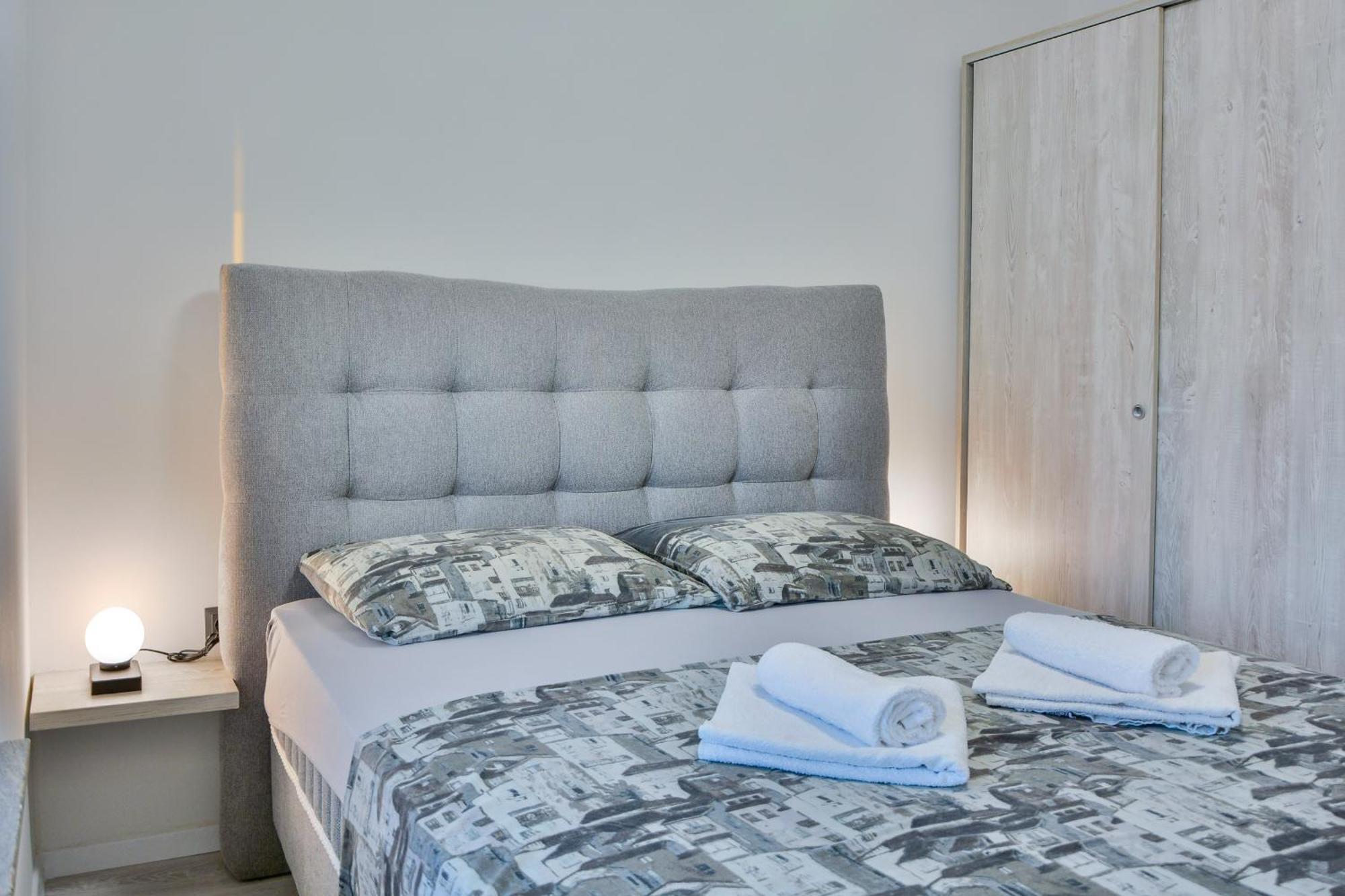 Sea View Apartment สเวติยูไร ภายนอก รูปภาพ