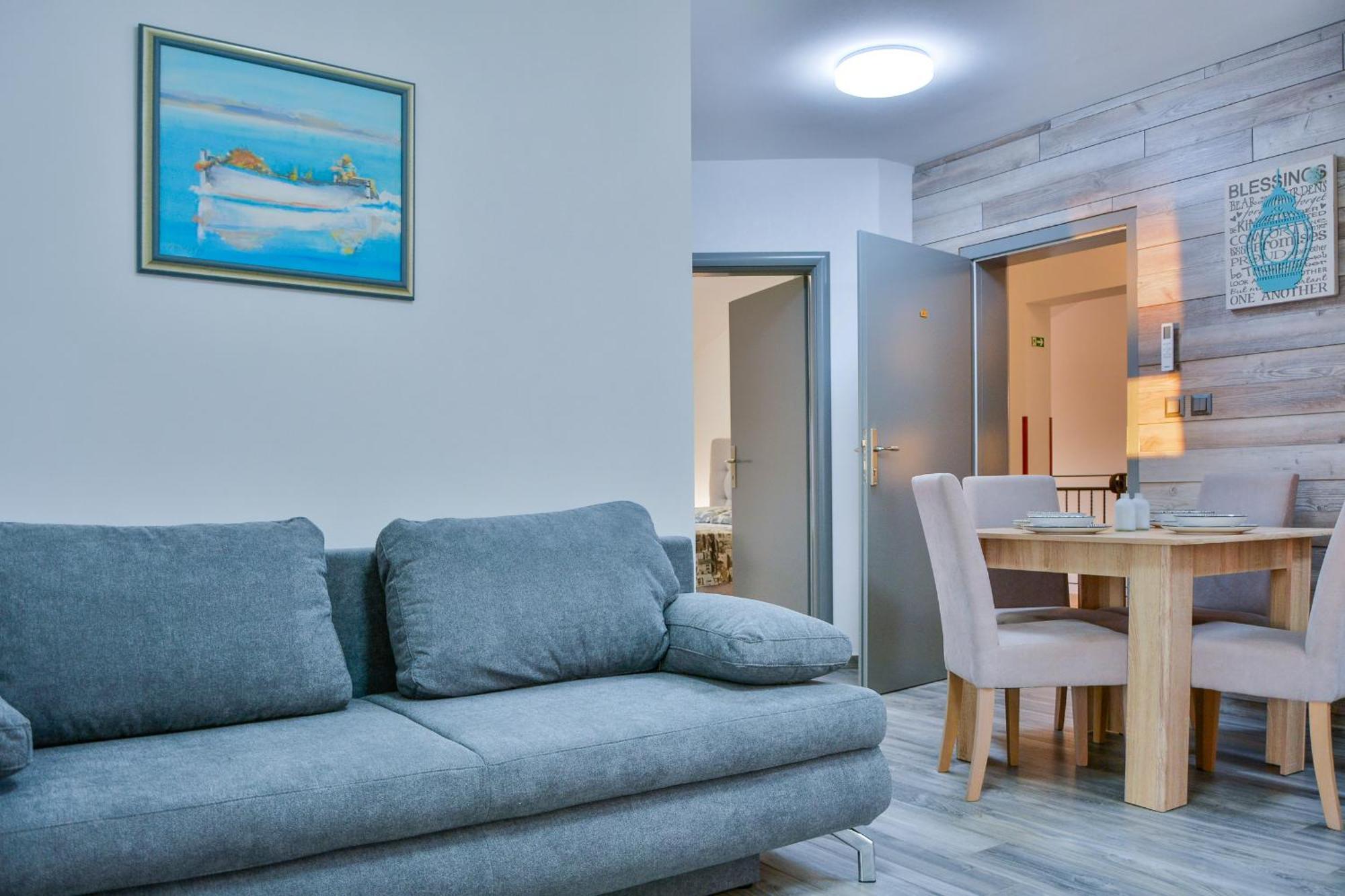 Sea View Apartment สเวติยูไร ภายนอก รูปภาพ