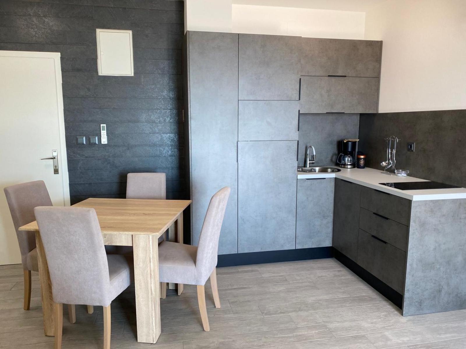 Sea View Apartment สเวติยูไร ภายนอก รูปภาพ